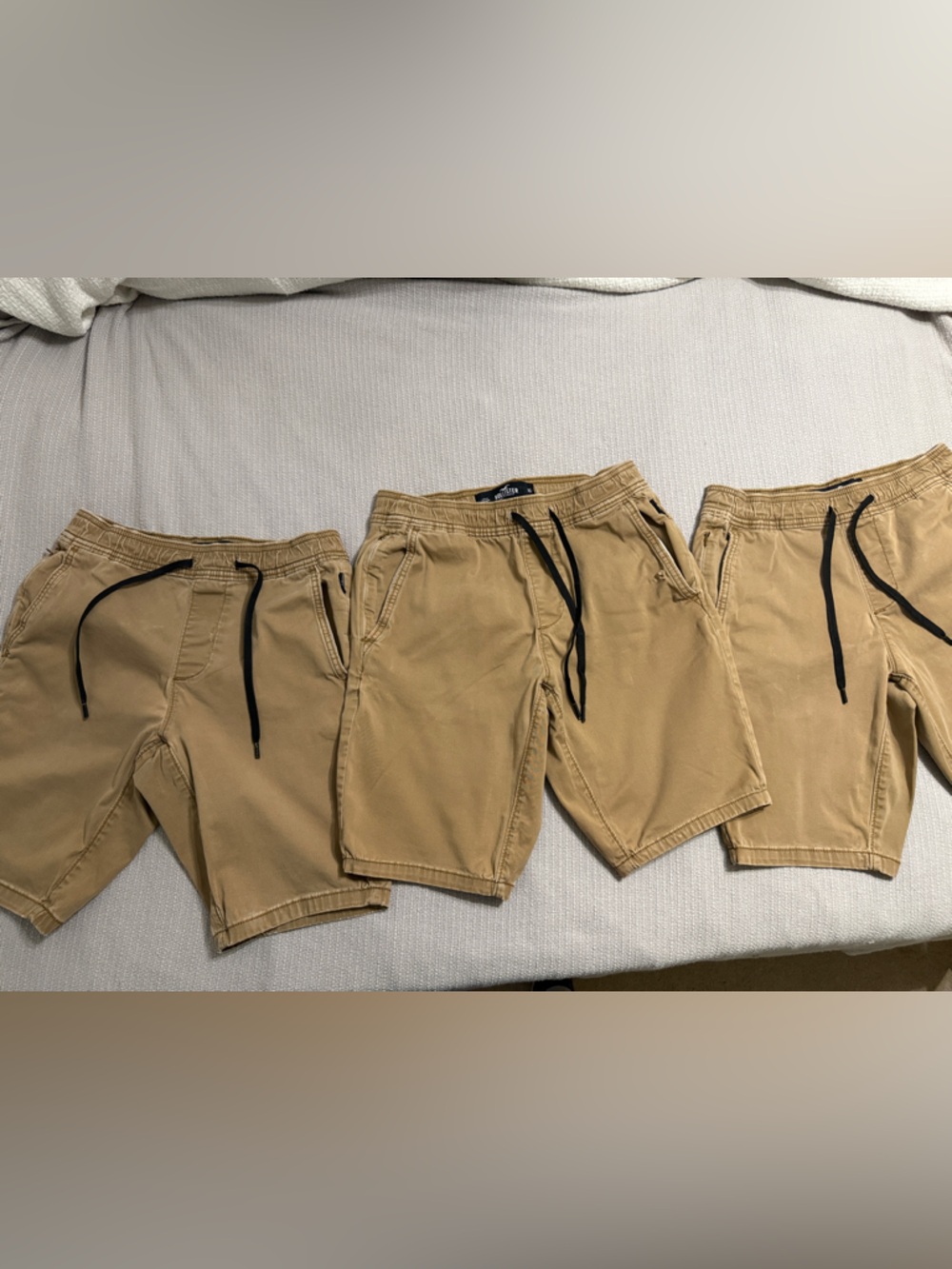Hollister Men’s Drawstring Chino Shorts in Khaki & Stone - Picture 15 of 16